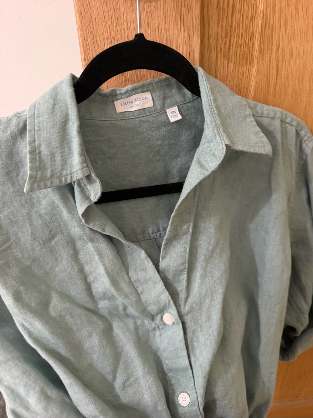 *Like New* Aritzia Portofino Linen Top - Picture 2 of 3